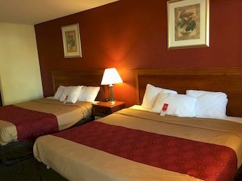 Econo Lodge Norwalk Exteriér fotografie